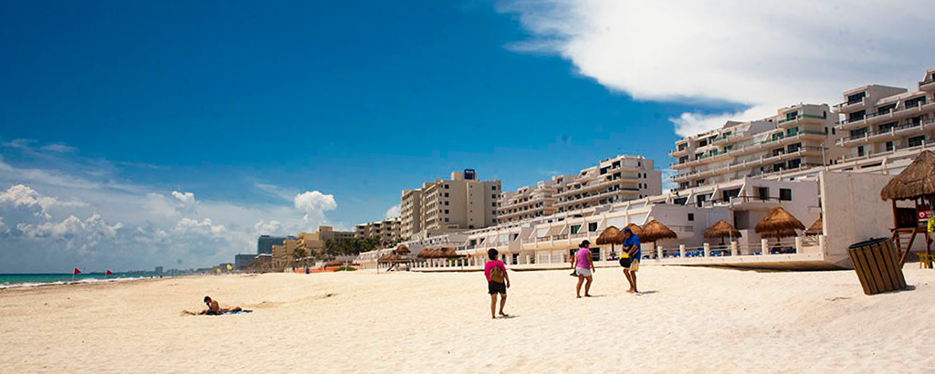 marlin beach in cancun