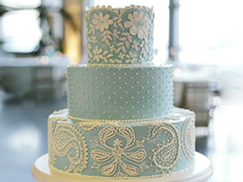 wedding cake for your beach wedding at royal solaris resorts