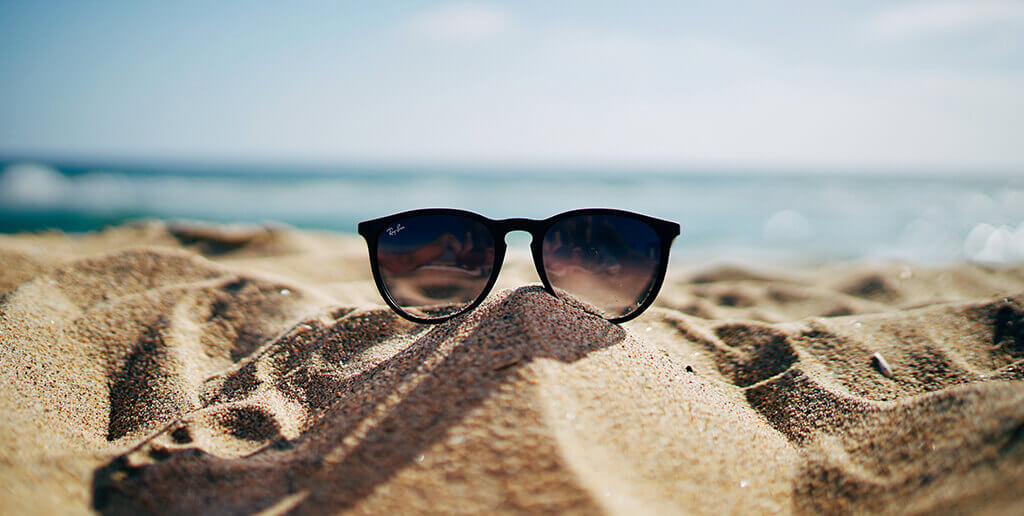 playa-gafas-de-sol-vacaciones